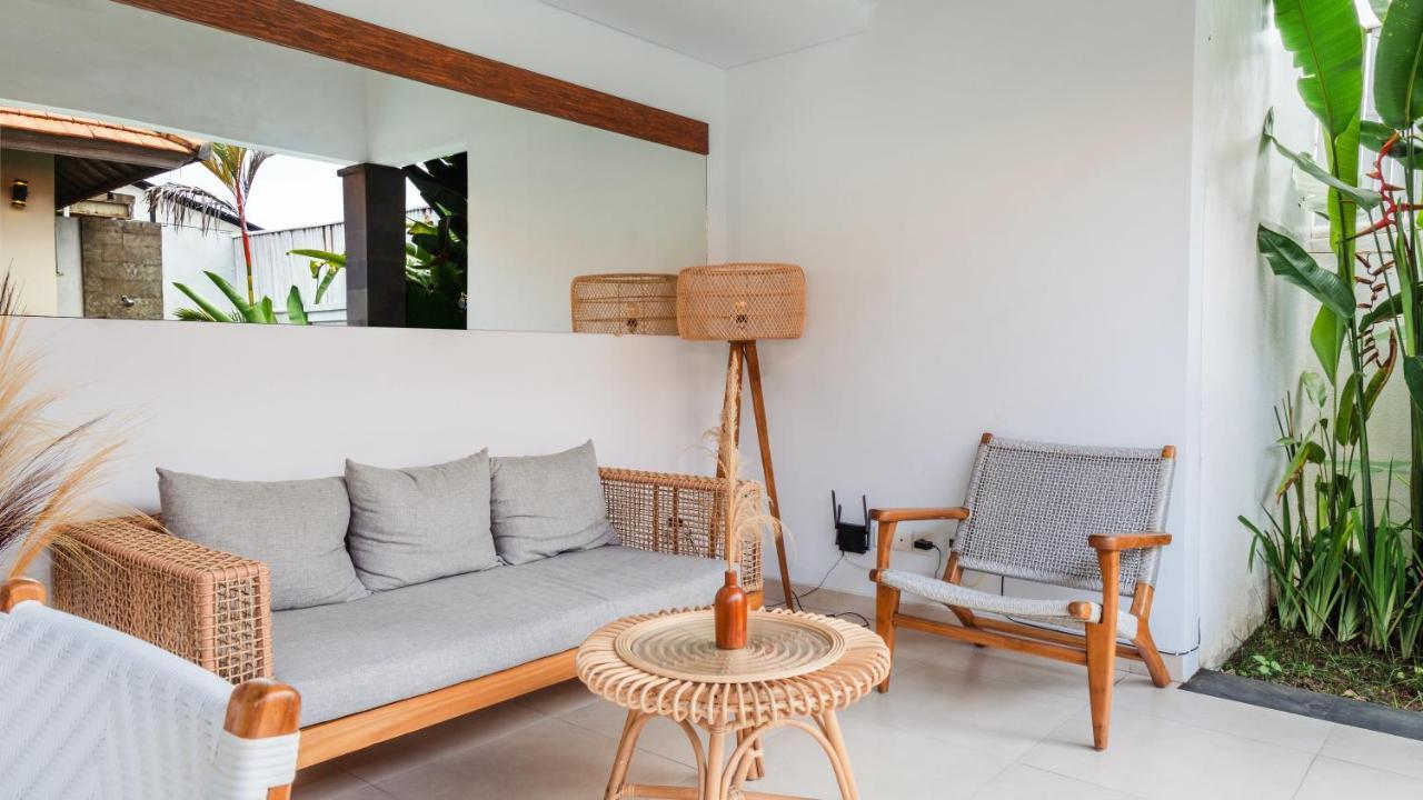 Cosy And Cheerful 2 Bedroom Villa 5Mins To Finns Canggu Exterior foto