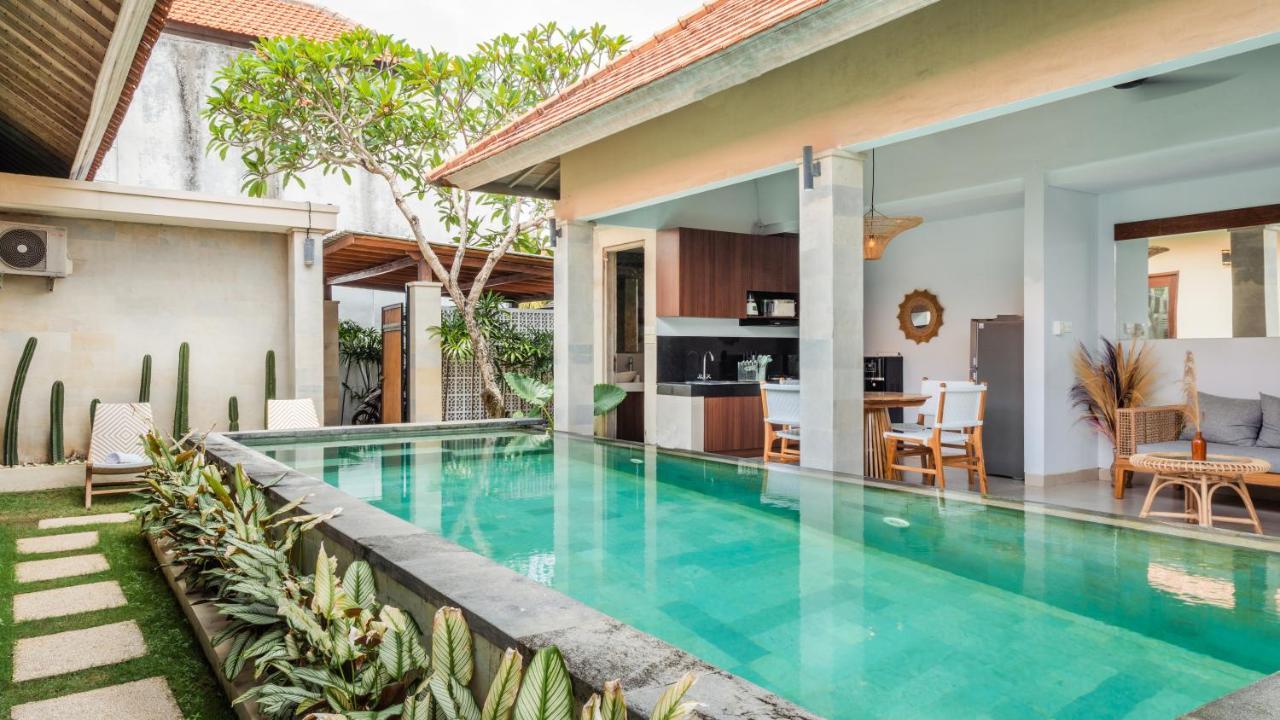 Cosy And Cheerful 2 Bedroom Villa 5Mins To Finns Canggu Exterior foto